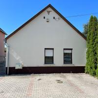 Kiadó 97m² családi ház, Győr-Győrszentiván (109503)
